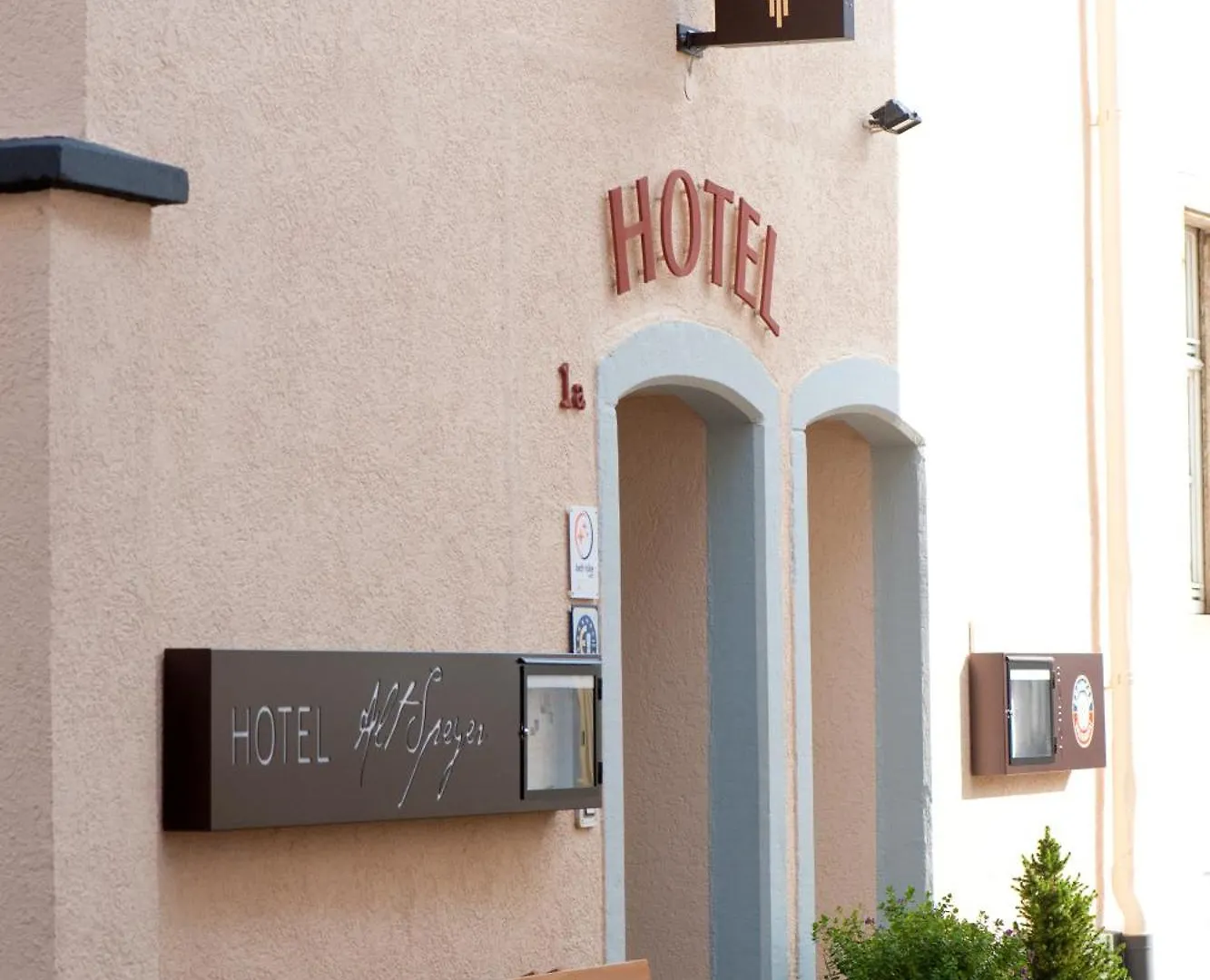 4 Zentrale Hotels nahe St. Laurentius Speyer im Check